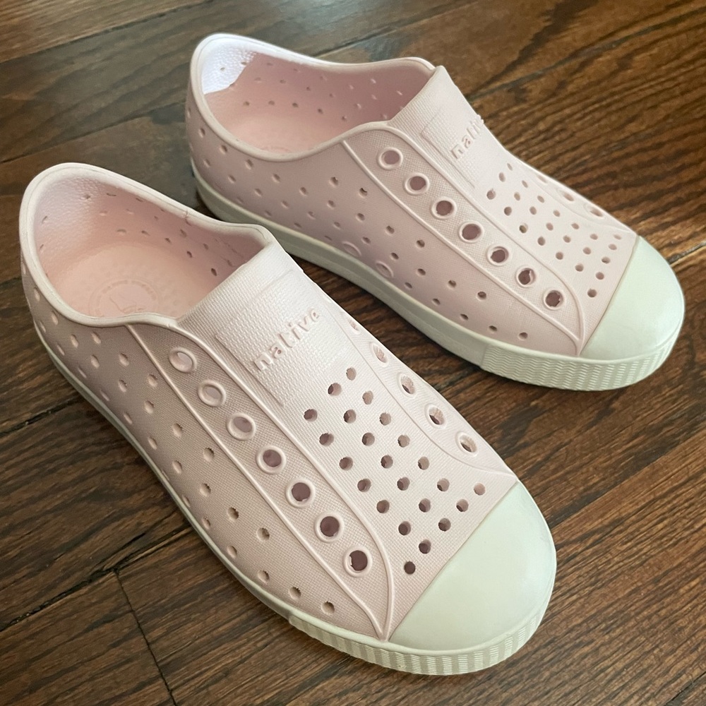 Light pink Natives